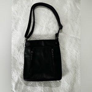 Mia and Luca Cross Body faux leather purse. Black